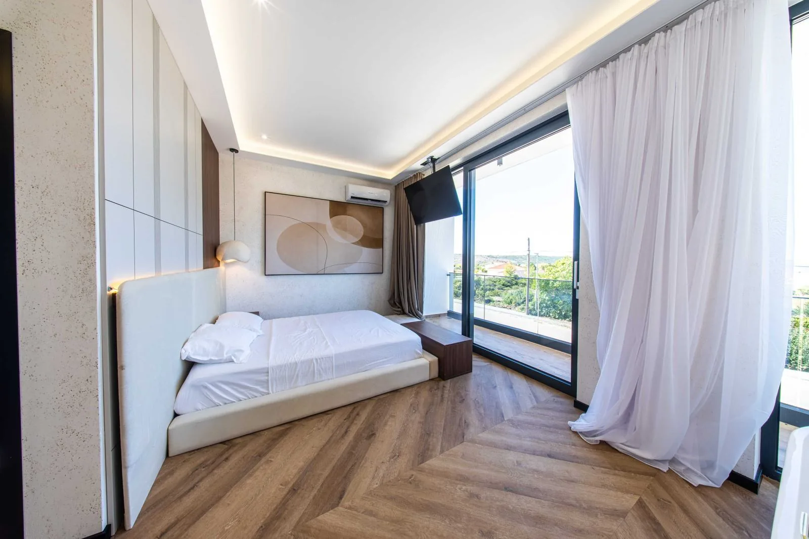 Master suite